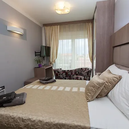 Anikol Apartments Selce Exterior photo