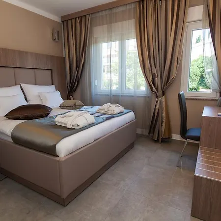 Anikol Apartments Selce Exterior photo