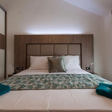 Anikol Apartments Selce Exterior photo