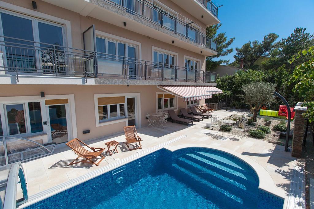 Apartment Anikol *