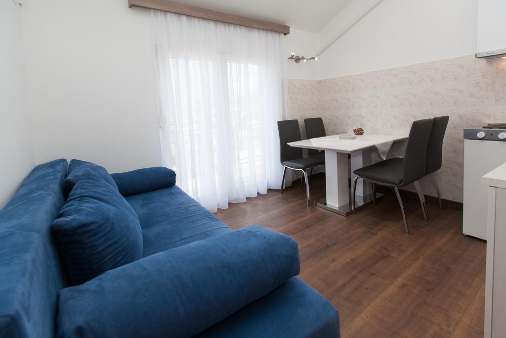 Apartment Anikol Selce