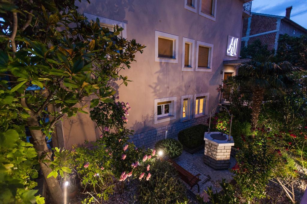 Apartment Anikol *